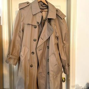Stunning Givenchy Vintage Coat